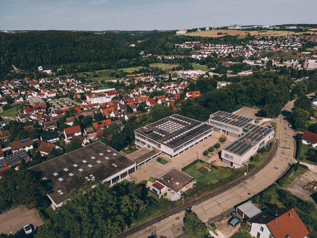 Das Bild zeigt den Stadtteil Klingenstein von oben.